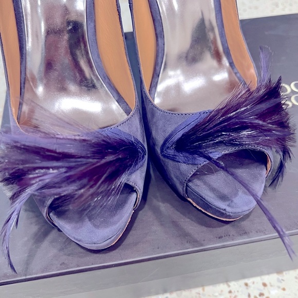 Badgley Mischka Violet suede with feather detail - Picture 3 of 7